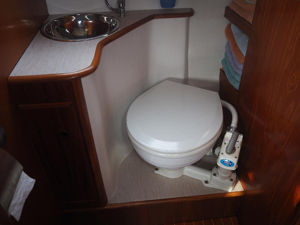 Fore ship, Accommodation